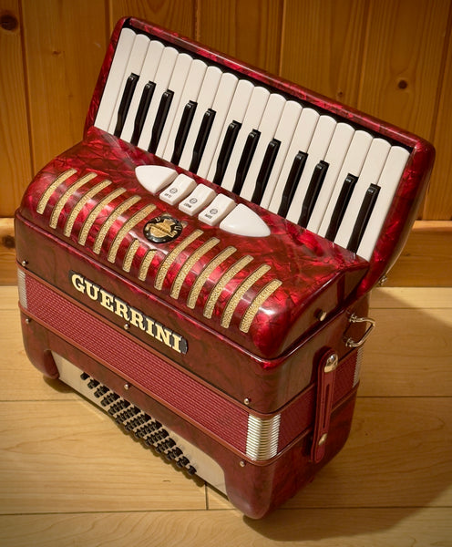 Guerrini 30 key 2 voice 48 bass piano accordion