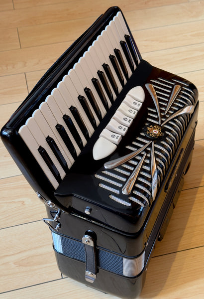 Sonola 72 bass 3 voice piano accordion - Second Hand