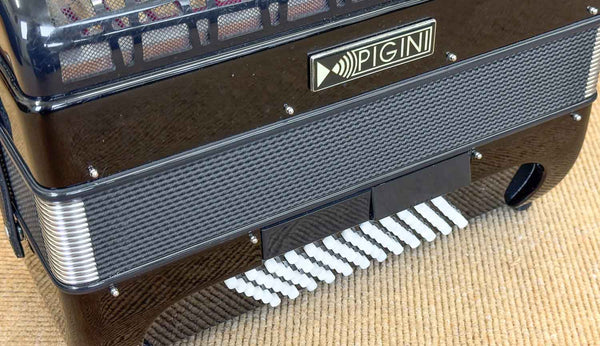 Pigini Preludio P36/2 72 bass piano accordion