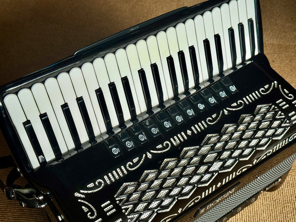 Borsini SL/4117-M 41 key 120 bass piano accordion - Second Hand