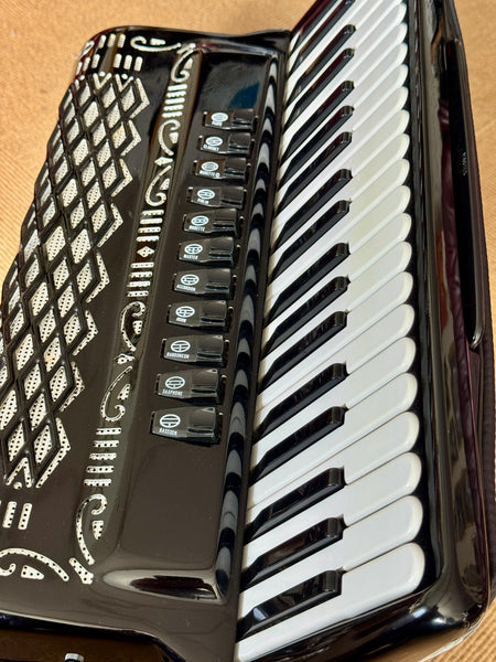 Borsini SL/4117-M 41 key 120 bass piano accordion - Second Hand