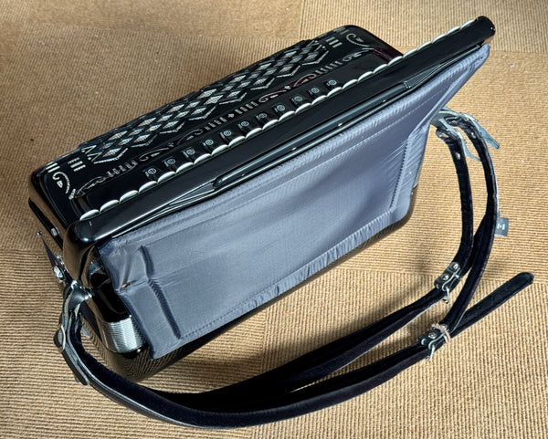Borsini SL/4117-M 41 key 120 bass piano accordion - Second Hand