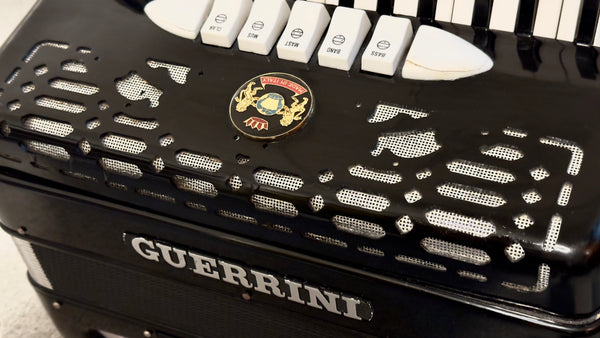 Guerrini 34 key 3 voice 80 bass piano accordion