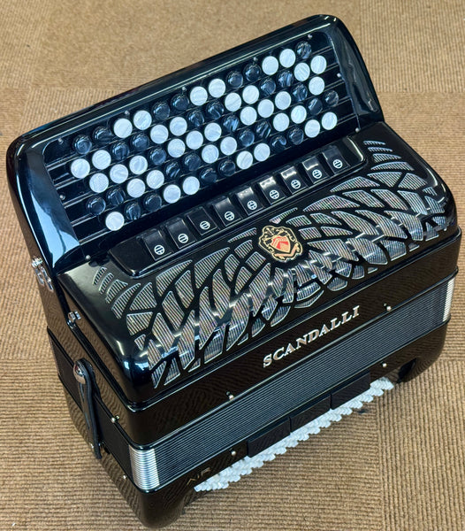 Scandalli Air Junior C - C System 4 voice 96 bass. Second Hand