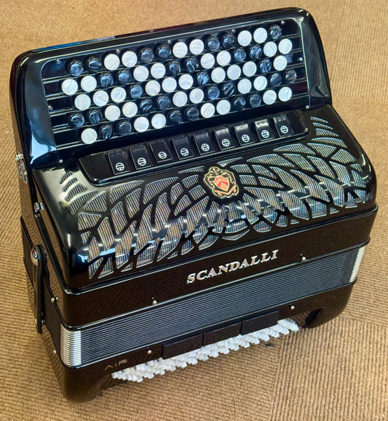 Scandalli Air Junior C - C System 4 voice 96 bass. Second Hand