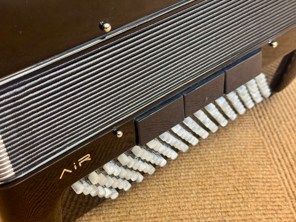 Scandalli Air Junior C - C System 4 voice 96 bass. Second Hand