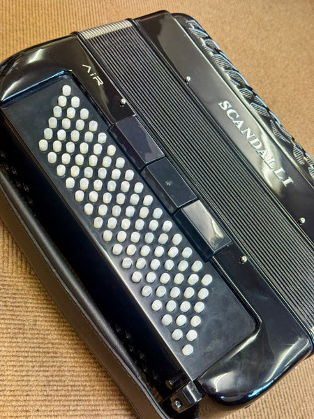 Scandalli Air Junior C - C System 4 voice 96 bass. Second Hand