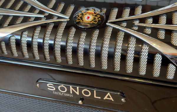 Sonola 72 bass 3 voice piano accordion - Second Hand