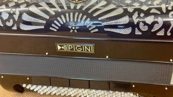 Pigini P118 4 voice musette 120 bass piano accordion - second hand