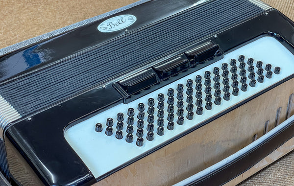Bell 80 bass 3 voice piano accordion