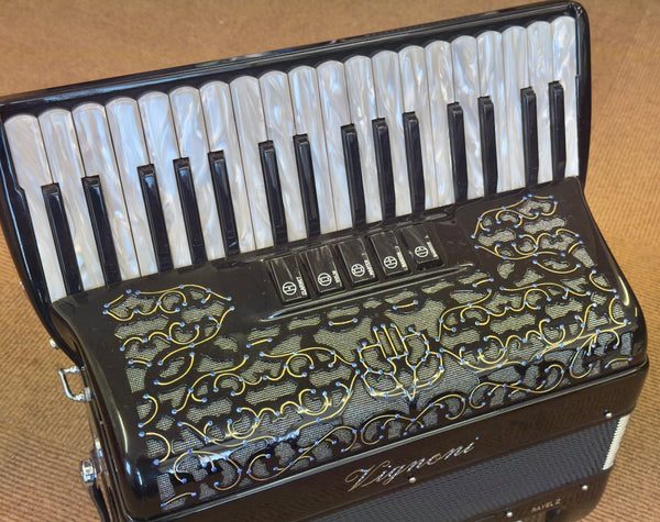 Vignoni Ravel II 3 voice piano accordion - second hand