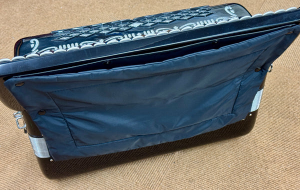 Borsini 41 key 4 voice musette, 120 bass piano accordion - Second Hand