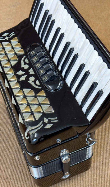 Brandoni Model 66 78 bass piano accordion Second Hand