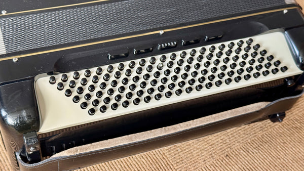 Zero Sette 120 bass 4 voice double octave Piano Accordion - Second Hand - The Reed Lounge