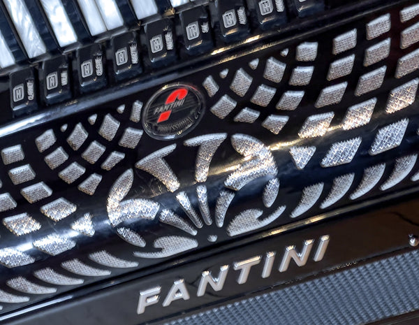 Fantini 37 key 96 bass 4 voice piano accordion second hand